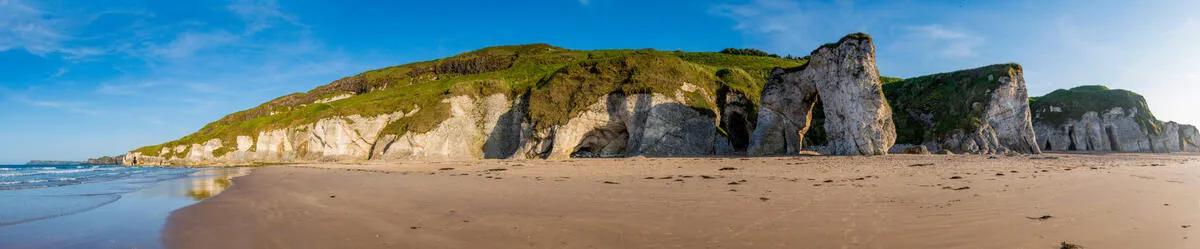 Whiterocks Cliffs, Portrush, Co Antrim_290523CH223-Pano.jpg